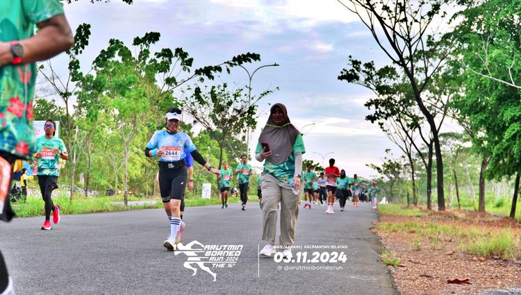 Race photo from Arutmin Borneo Run 2024