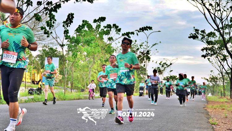 Race photo from Arutmin Borneo Run 2024