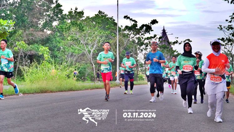Race photo from Arutmin Borneo Run 2024