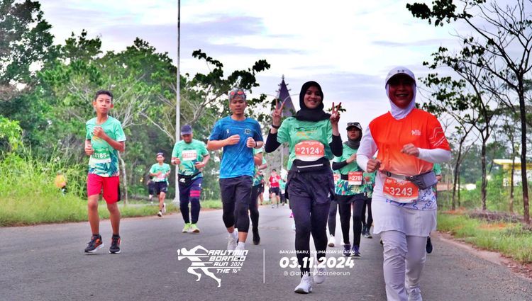 Race photo from Arutmin Borneo Run 2024