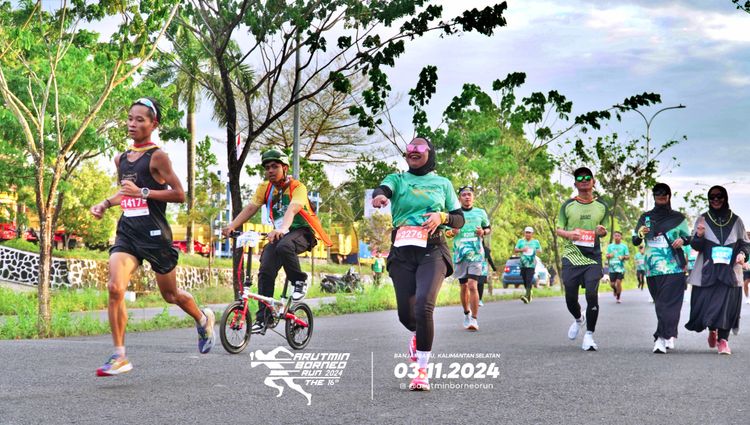 Race photo from Arutmin Borneo Run 2024