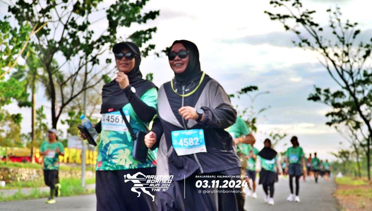 Race photo from Arutmin Borneo Run 2024