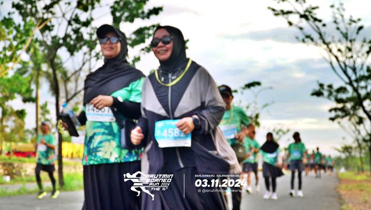 Race photo from Arutmin Borneo Run 2024