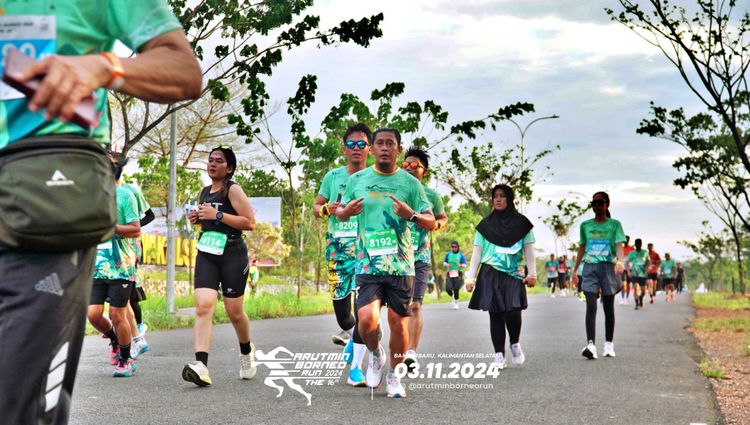 Race photo from Arutmin Borneo Run 2024