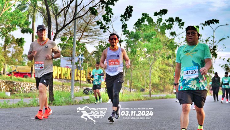 Race photo from Arutmin Borneo Run 2024