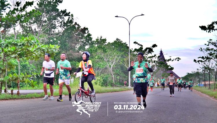 Race photo from Arutmin Borneo Run 2024