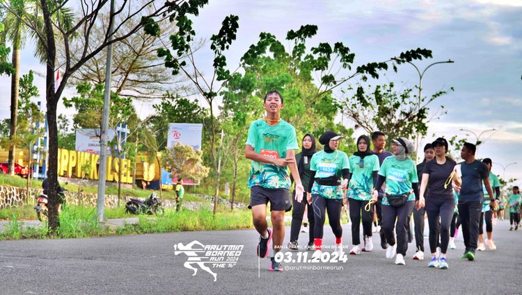 Race photo from Arutmin Borneo Run 2024