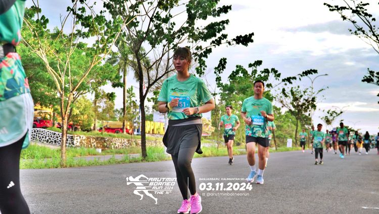 Race photo from Arutmin Borneo Run 2024
