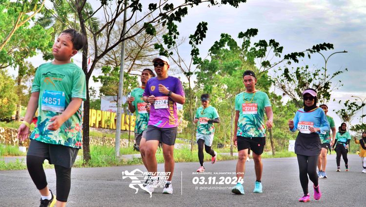 Race photo from Arutmin Borneo Run 2024