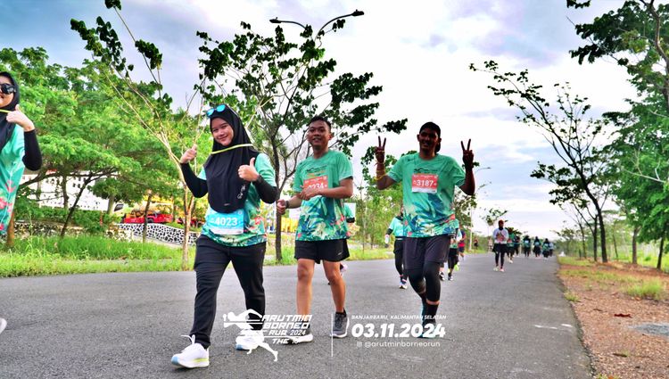Race photo from Arutmin Borneo Run 2024