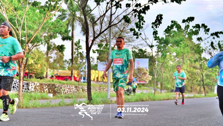 Race photo from Arutmin Borneo Run 2024