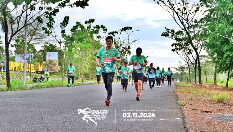 Race photo from Arutmin Borneo Run 2024