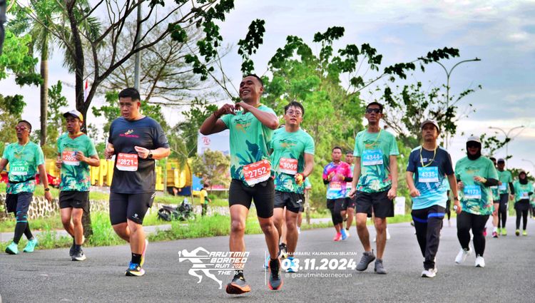 Race photo from Arutmin Borneo Run 2024