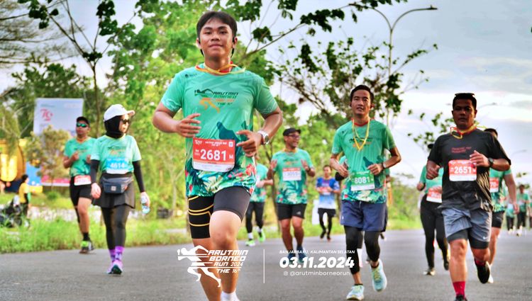 Race photo from Arutmin Borneo Run 2024