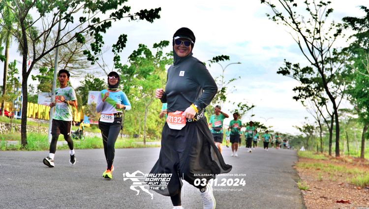 Race photo from Arutmin Borneo Run 2024
