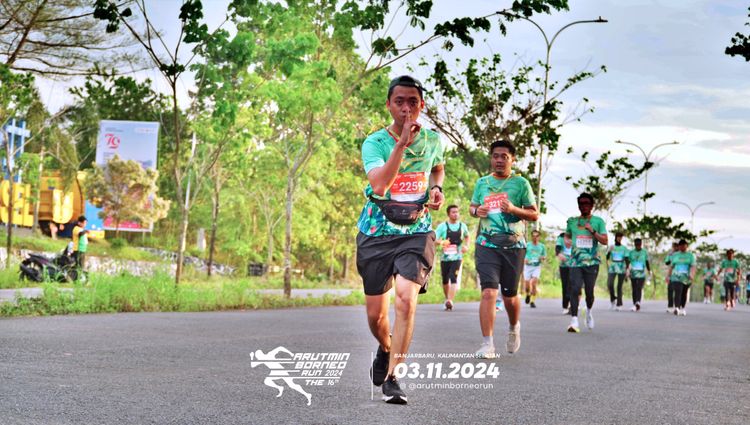Race photo from Arutmin Borneo Run 2024