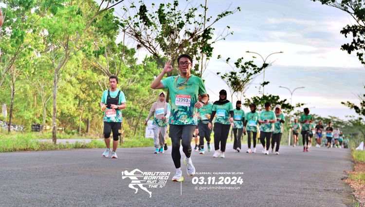 Race photo from Arutmin Borneo Run 2024