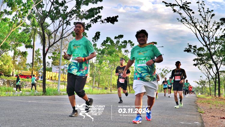 Race photo from Arutmin Borneo Run 2024