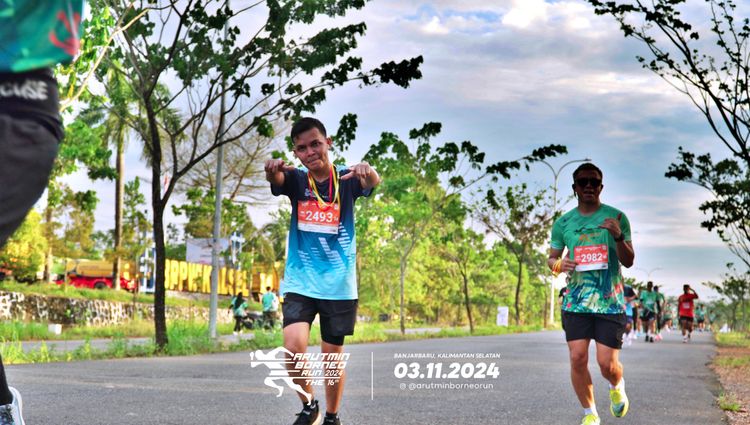 Race photo from Arutmin Borneo Run 2024