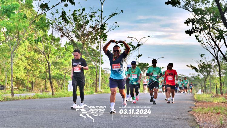 Race photo from Arutmin Borneo Run 2024