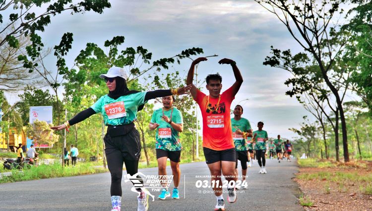 Race photo from Arutmin Borneo Run 2024
