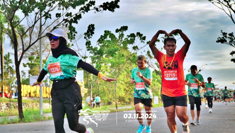 Race photo from Arutmin Borneo Run 2024