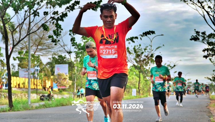Race photo from Arutmin Borneo Run 2024