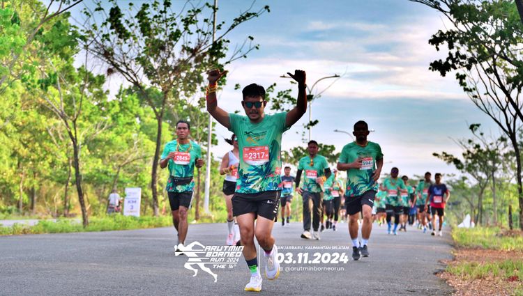 Race photo from Arutmin Borneo Run 2024