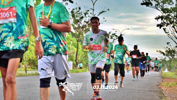 Race photo from Arutmin Borneo Run 2024