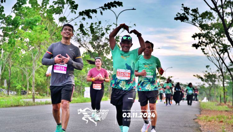 Race photo from Arutmin Borneo Run 2024