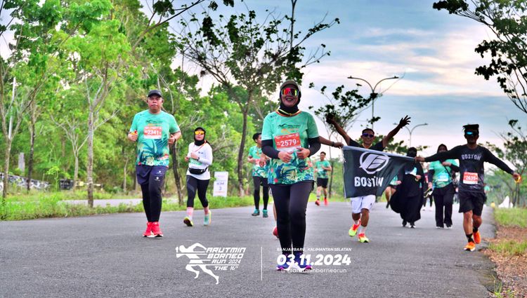 Race photo from Arutmin Borneo Run 2024