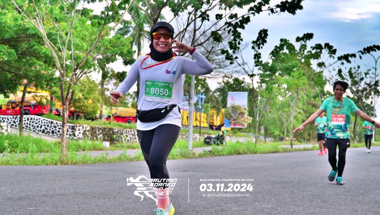 Race photo from Arutmin Borneo Run 2024