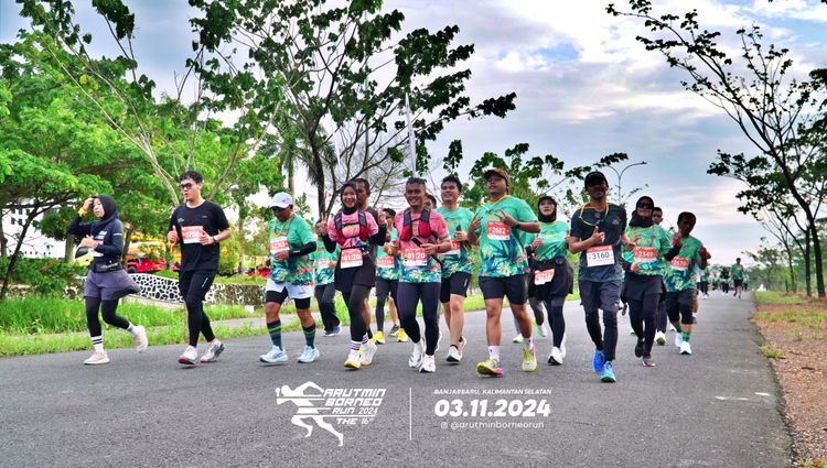 Race photo from Arutmin Borneo Run 2024