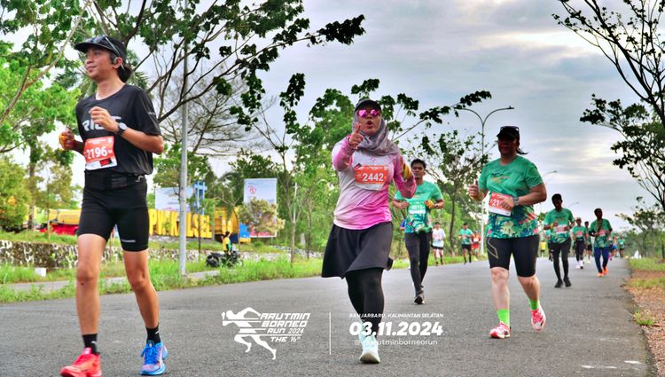 Race photo from Arutmin Borneo Run 2024