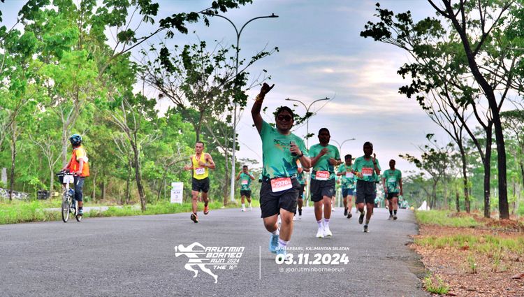 Race photo from Arutmin Borneo Run 2024