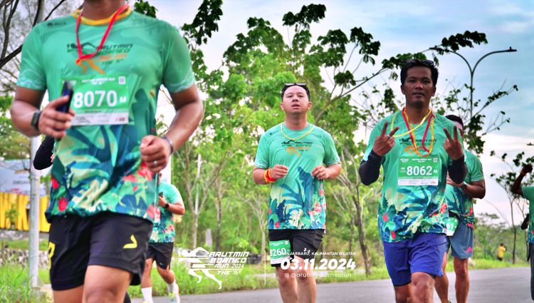Race photo from Arutmin Borneo Run 2024