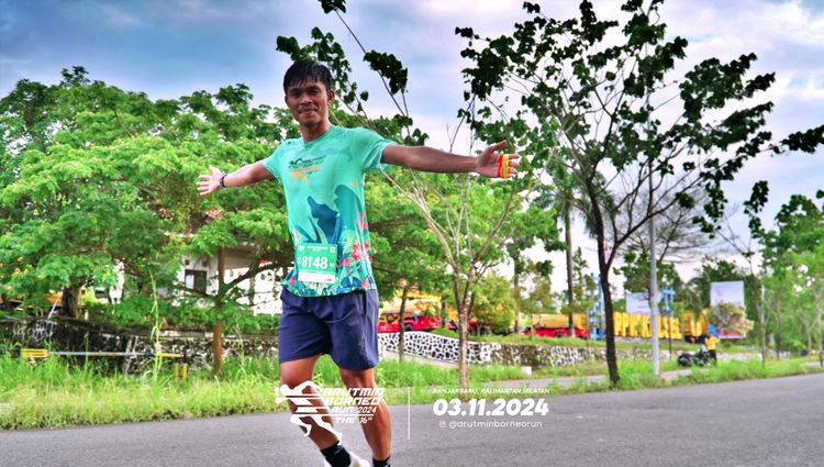 Race photo from Arutmin Borneo Run 2024