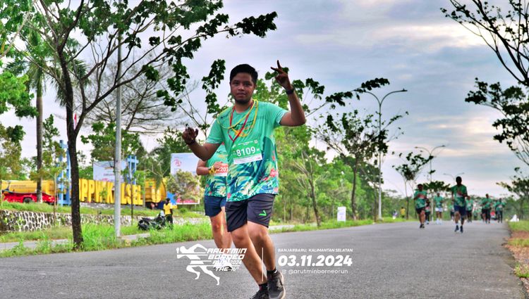Race photo from Arutmin Borneo Run 2024