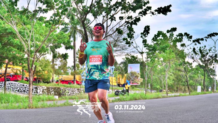 Race photo from Arutmin Borneo Run 2024