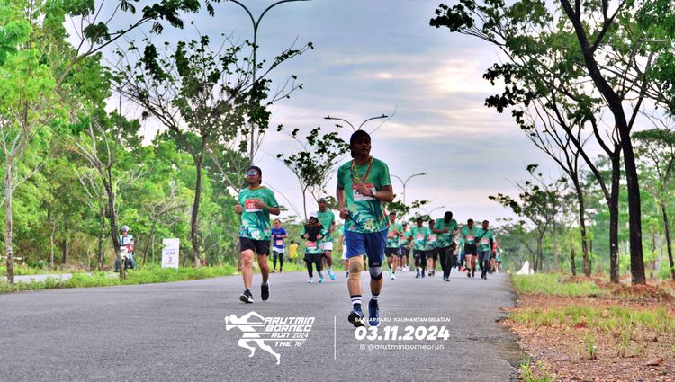 Race photo from Arutmin Borneo Run 2024