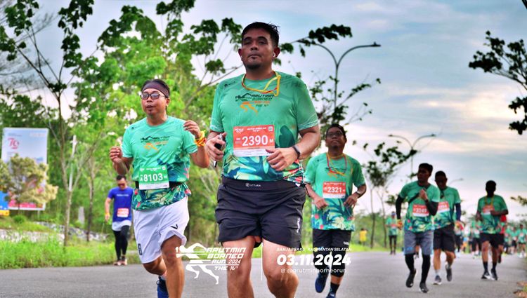 Race photo from Arutmin Borneo Run 2024