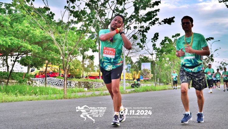 Race photo from Arutmin Borneo Run 2024