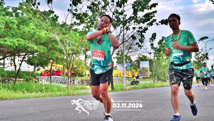 Race photo from Arutmin Borneo Run 2024