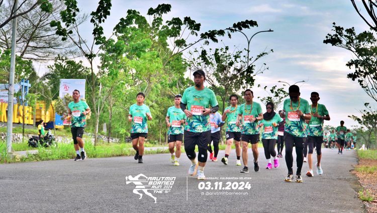Race photo from Arutmin Borneo Run 2024