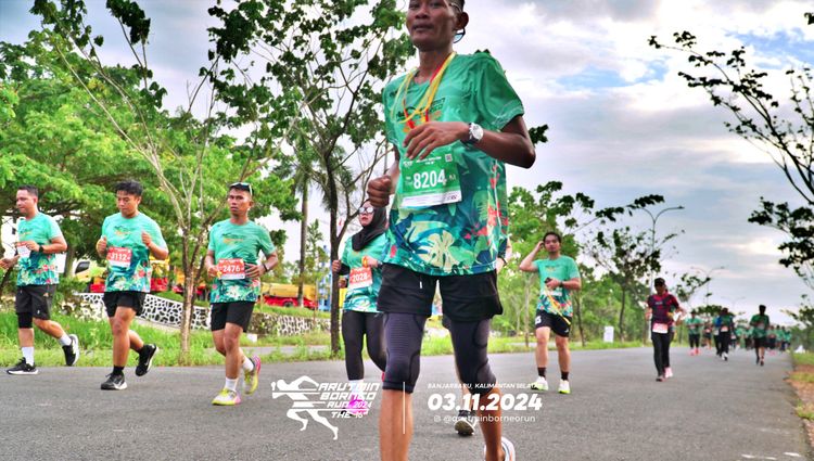 Race photo from Arutmin Borneo Run 2024