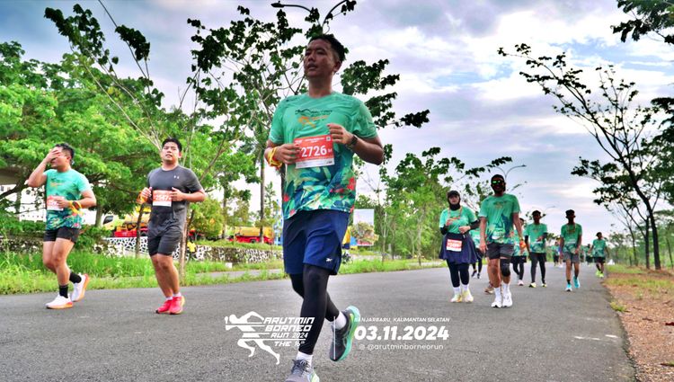 Race photo from Arutmin Borneo Run 2024