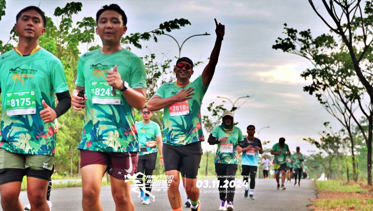 Race photo from Arutmin Borneo Run 2024