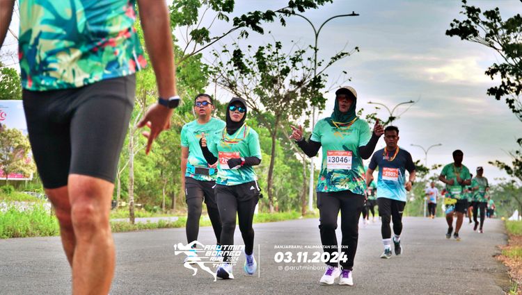 Race photo from Arutmin Borneo Run 2024