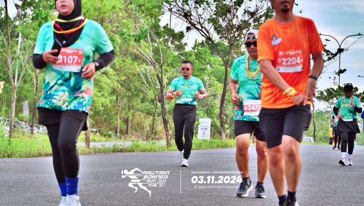 Race photo from Arutmin Borneo Run 2024