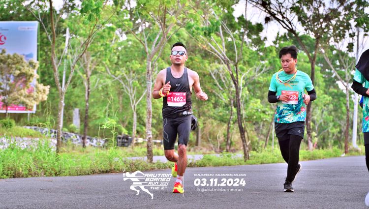 Race photo from Arutmin Borneo Run 2024